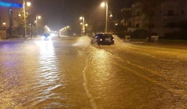 وجدة.. فيضانات تغمر المنازل والمحلات بعد التساقطات المطرية